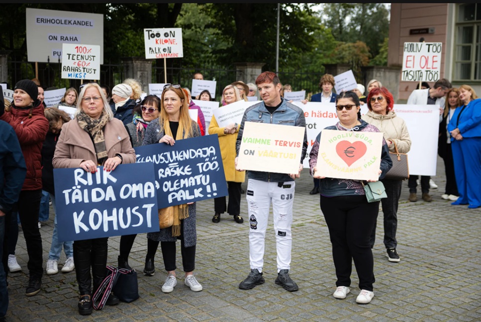 Erihoolekande pakkujad: töötajad on alamakstud, nõrgemate toetajad on jäetud vaesusriski